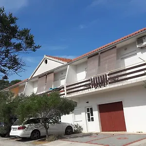 Irena Apartman