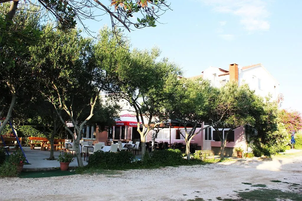 Panorama Apartments Povljana 0*,  Croatia